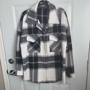 Women's Black / White Shacket